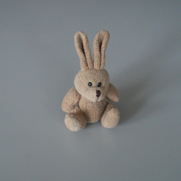 peluche lapin marron