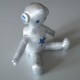 Peluche Robot gris assis CELIO Taille 23 cm
