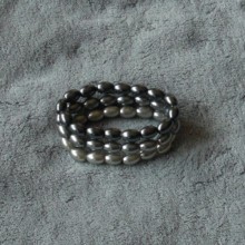 Bracelet style vintage trois rangs de perles ovales