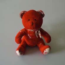 Peluche Ours rouge INES NOCIBE 2006 Taille 22 cm