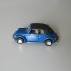 Miniature VW 1303 Coccinelle Cabrio bleu-beige capotée 1:36