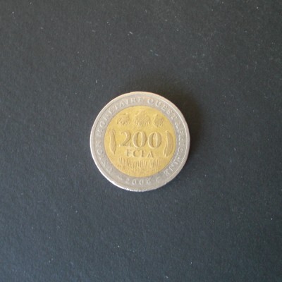 pièce 200 francs CFA UMOA de 2004