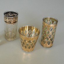 Lot de quatre verres de style Oriental