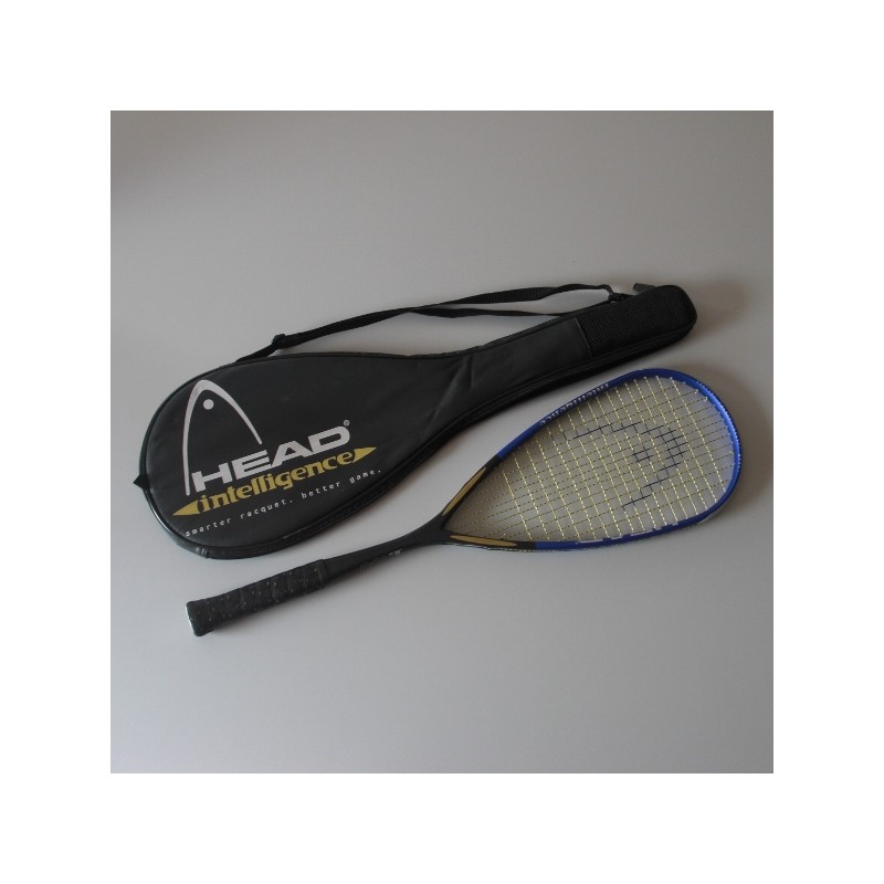 Une raquette de squash noir modèle i130 Intelligence de la marque HEAD