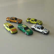 5 miniatures 3 modèles DELES 1992