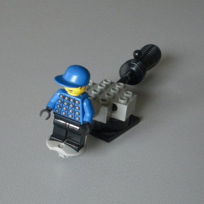 LEGO MINIFIG Un gardien de but sur son support