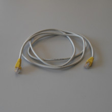Cable blanc Ethernet RJ45 Cat. 5E de 2 mètres