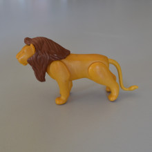 PLAYMOBIL Un lion marron clair 30830250