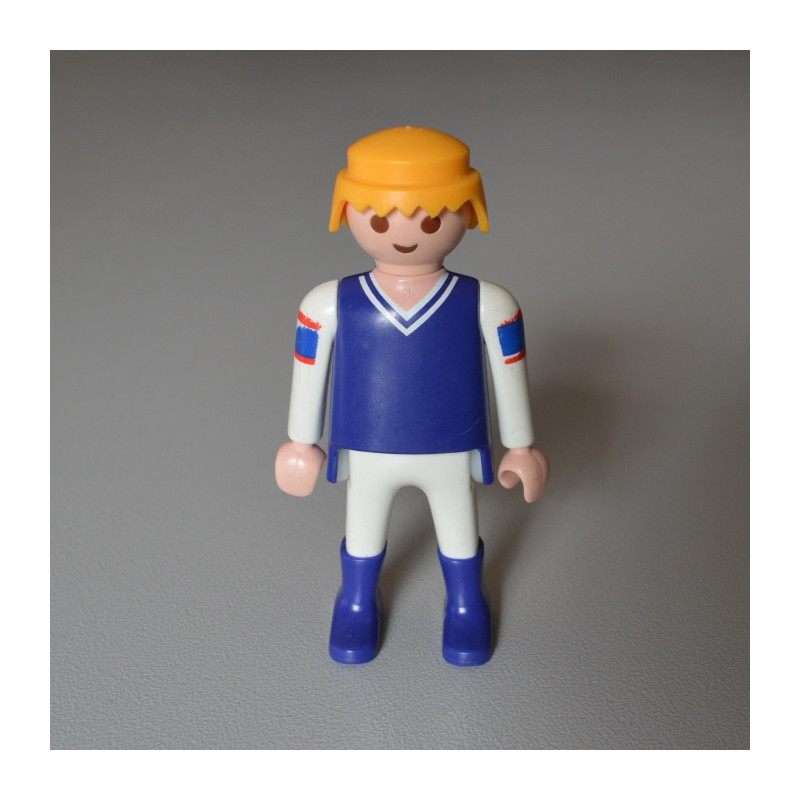 Personnage Homme avec un t-shirt avec coll en V, marque PLAYMOBIL 1992