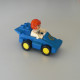 Voiture de course N° 2 avec son pilote LEGO