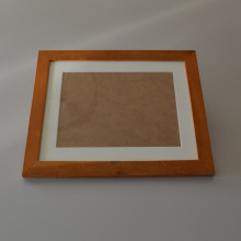 Cadre photo en bois marron clair 28 x 34 cm
