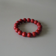 Bracelet en pierre rouge