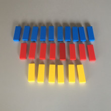 Jeu de construction 24 cubes en plastique de couleur