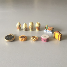 Lot de 10 fèves miniatures céramiques