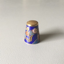 Dé à coudre en émaille cloisonné