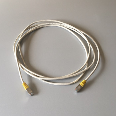 Cable blanc Ethernet RJ45 de 2 mètres