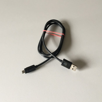 Câble USB - micro connecteur 1,20 mètre * NEUF