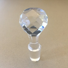Bouchon pour carafe cristal boule a facettes translucide