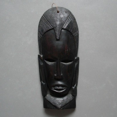 Masque en bois 24 cm Origine Afrique